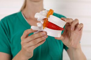 Hernia symptomen en behandeling